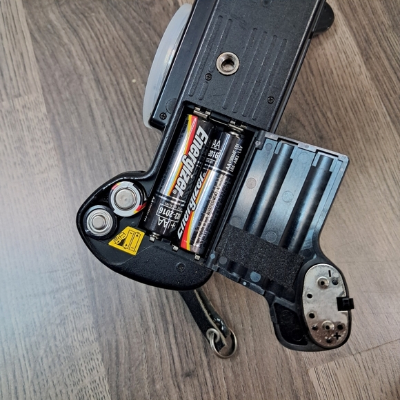 Nikon Auto Focus Camera N4004 AF SLR 35mm Film Vintage Camera Body Only TESTED - Picture 7 of 7